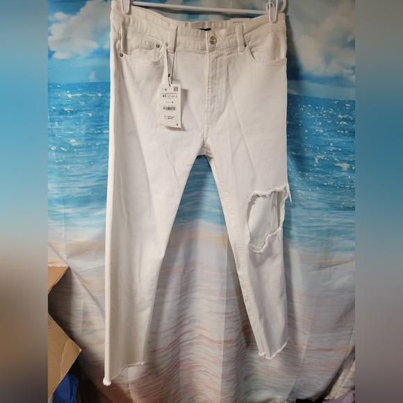 Zara Denim - Zara NWT Distressed Raw Hem Slim Stretch‎ Fit White Jeans Size 36 Womens